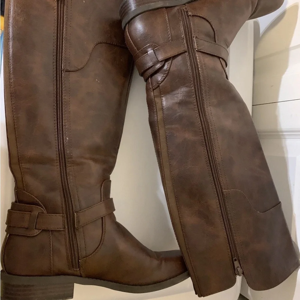 G by Guess womens sz 9M Dark Brown tall riding faux‎ leather buckle zip Boots